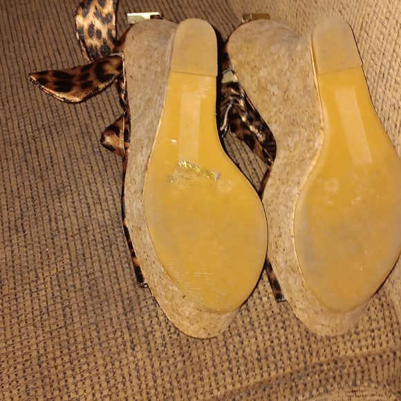 BAMBOO LEOPARD PRINT WEDGE HEELS - Picture 7 of 7